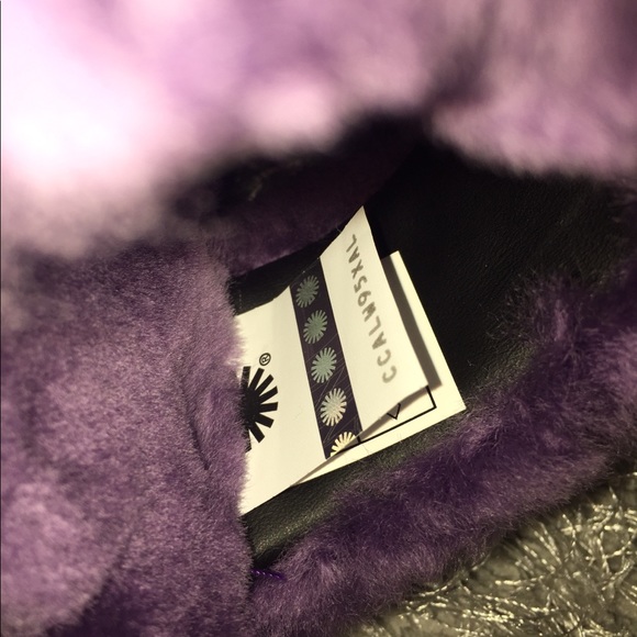 Ugg Fuzz Yeah Slide Slipper Sandals - Picture 7 of 8